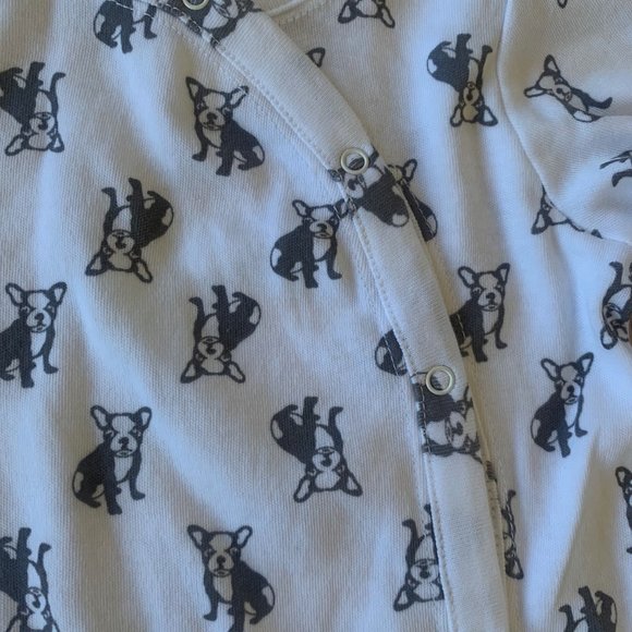 Bulldog print onesie from Nordstrom - size 6 months never worn - Picture 2 of 3